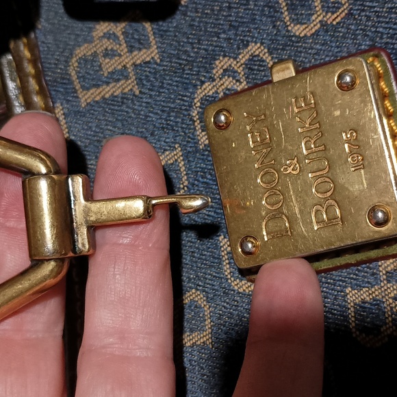 Dooney & Bourke North/South Signature Logo Denim Bucket Bag Medium - Picture 7 of 9